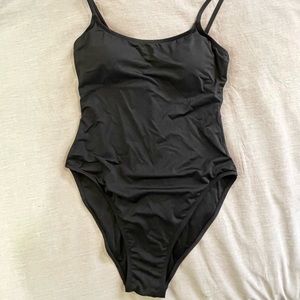 Andie Swim- The Laguna in Flat Black (Medium + Long Torso)